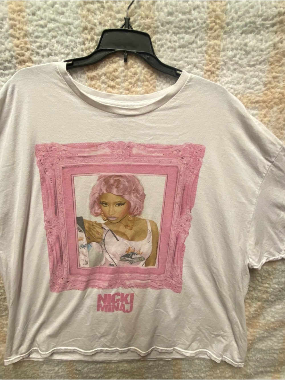 Nicki Minaj White Short Sleeve Graphic Tee with Pink Frame Women’s Size 3X